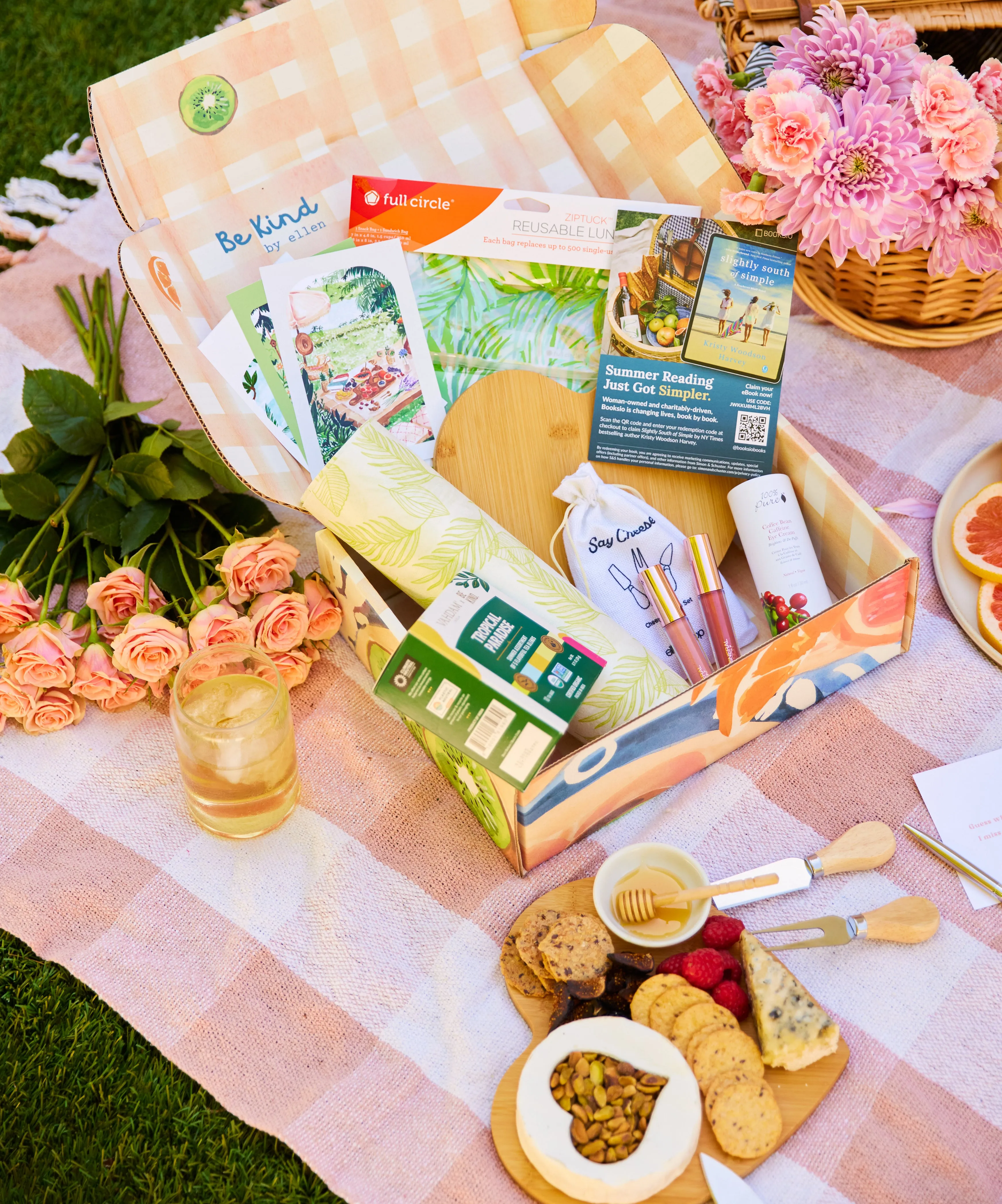 BE KIND. Picnic & Entertaining Box