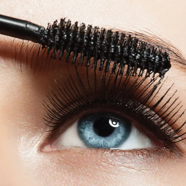 Hydrating and Volumizing Mascara