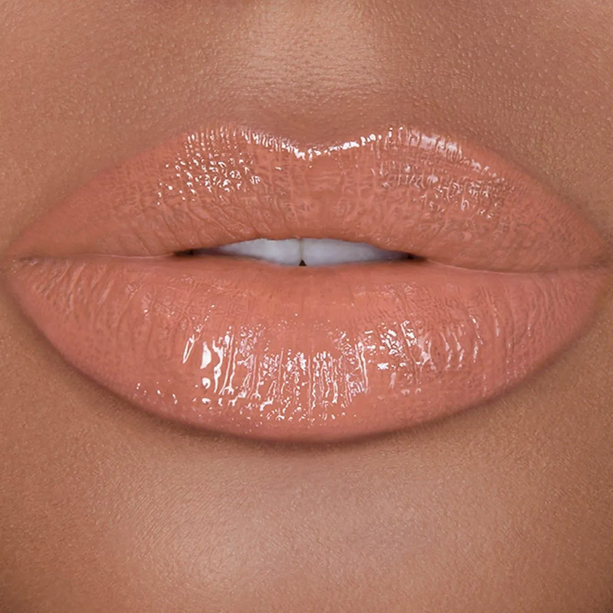 Unreal High Shine Volumizing Lip Gloss