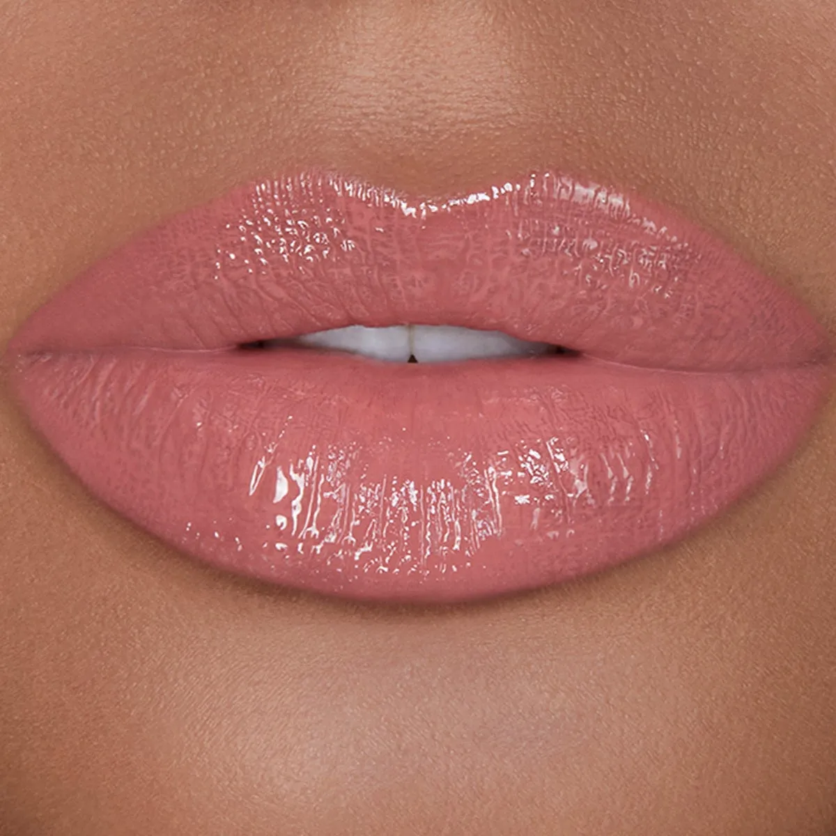 Unreal High Shine Volumizing Lip Gloss