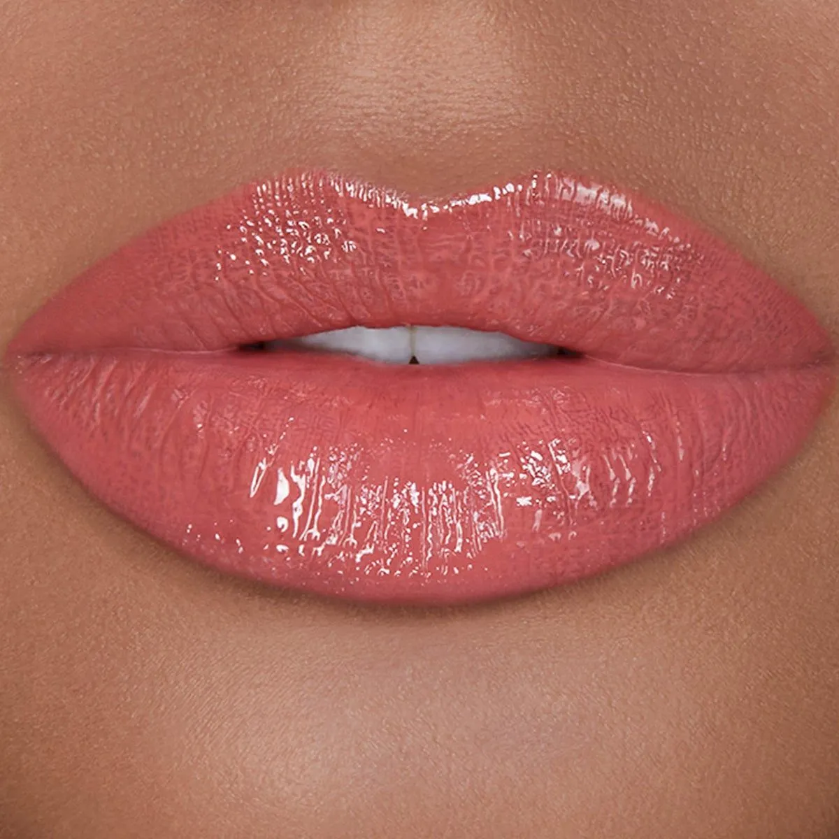 Unreal High Shine Volumizing Lip Gloss